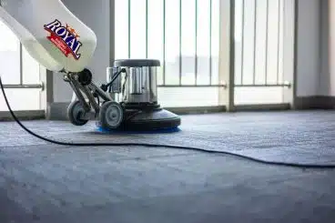 machine for commercial carpet cleaning