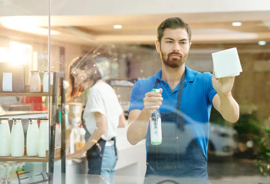 retail store cleaning services